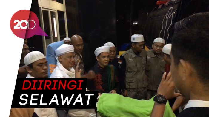 Pagi Ini Ustaz Arifin Ilham Dibawa ke RS di Malaysia