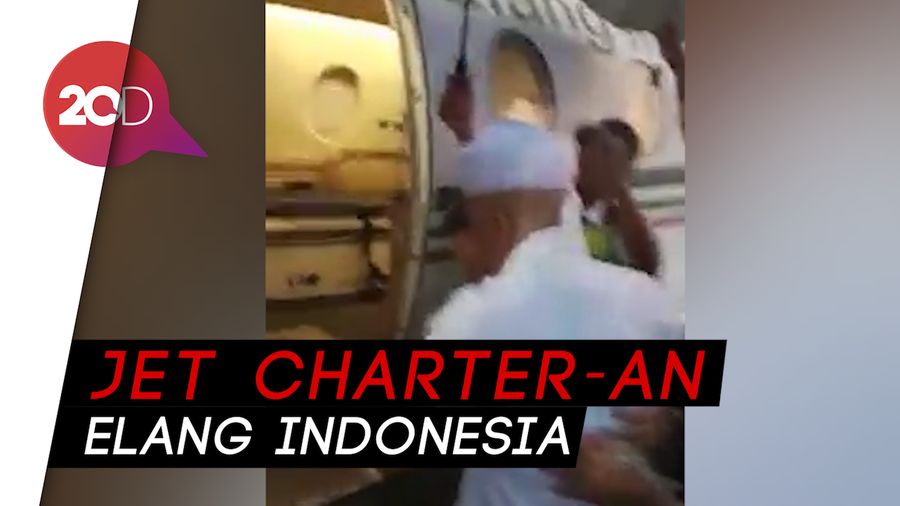 Saat Arifin Ilham Terbang ke Malaysia Naik Ambulans Udara