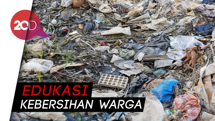 Sampah di Kali Bekasi: Setiap Desa Dijaga Satu Petugas Kebersihan