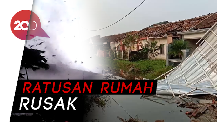 Ganasnya Puting Beliung Luluh Lantakkan Rumah-rumah di Rancaekek