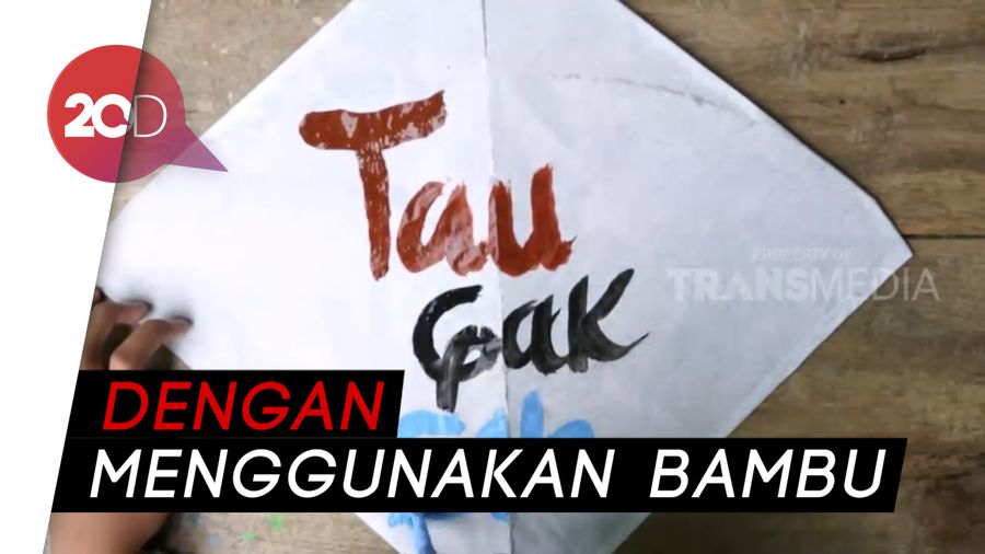 Intip Proses Pembuatan Layang-layang di Sukabumi