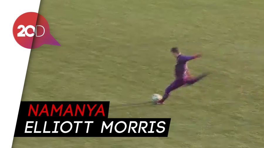 Kiper Ini Cetak Gol Tendangan Dewa Menakjubkan