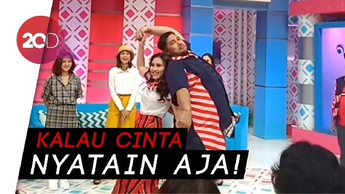 Ayu Ting Ting-Ivan Gunawan Saling Sindir atau Lempar Kode Nih?