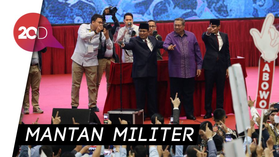 Istimewanya SBY Bagi Prabowo-Sandi: Diajak Naik ke Atas Panggung