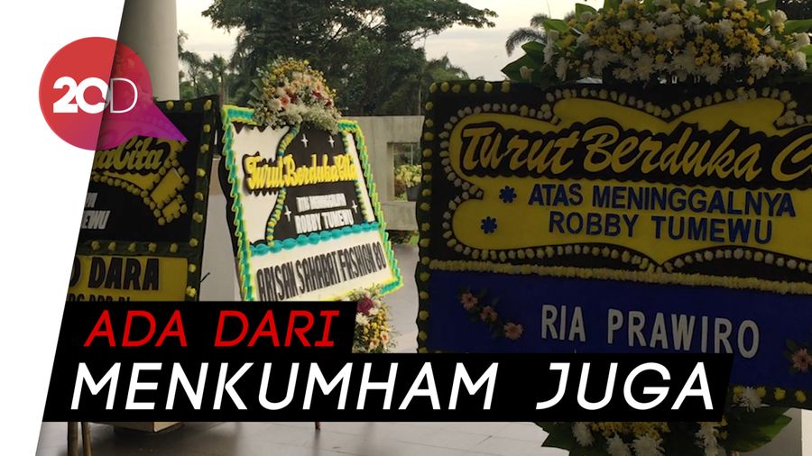 Karangan Bunga Megawati Soekarnoputri untuk Robby Tumewu