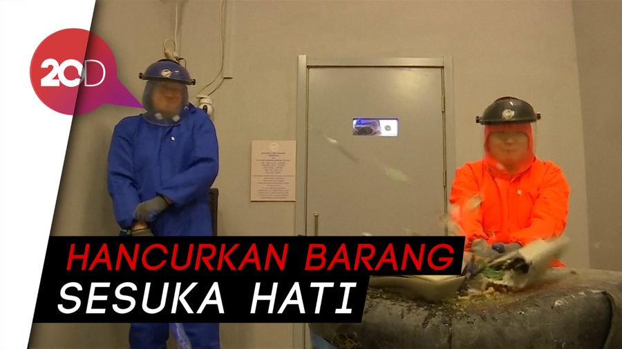 Lagi Emosi? Di sini Bisa Hancurkan Barang-barang Sesuka Hati