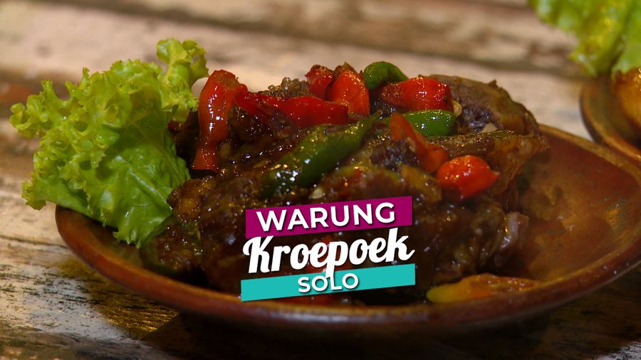 Wedangan Kekinian di Waroeng Kroepoek, Solo