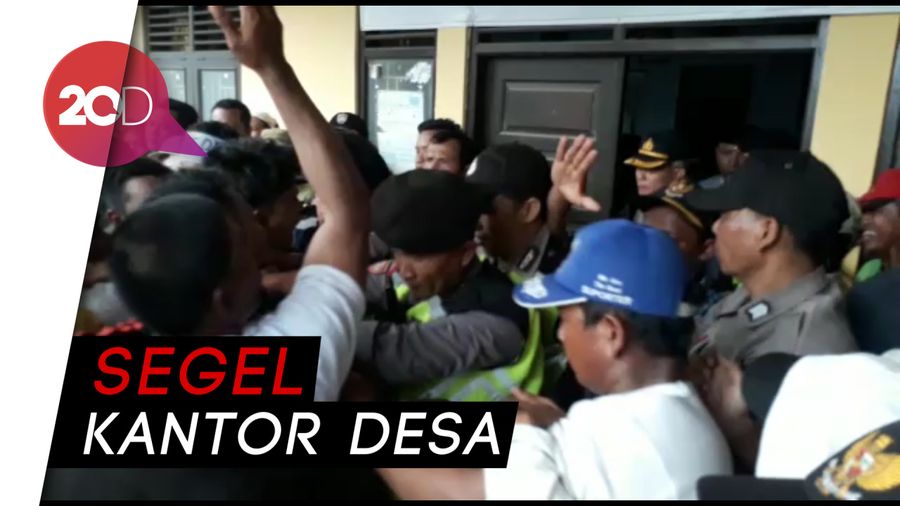 Demo Dana Desa, Ratusan Warga Brebes Ricuh dengan Polisi 