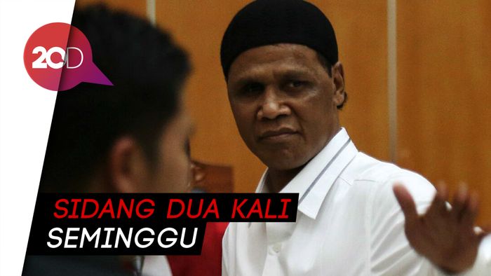 Mau Umrah, Hercules Minta Sidang Dipercepat