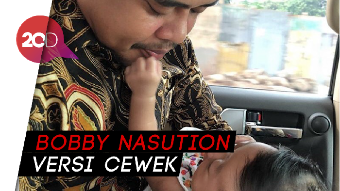 Yeayy! Akhirnya Kahiyang Posting Foto Sedah Mirah dengan Jelas