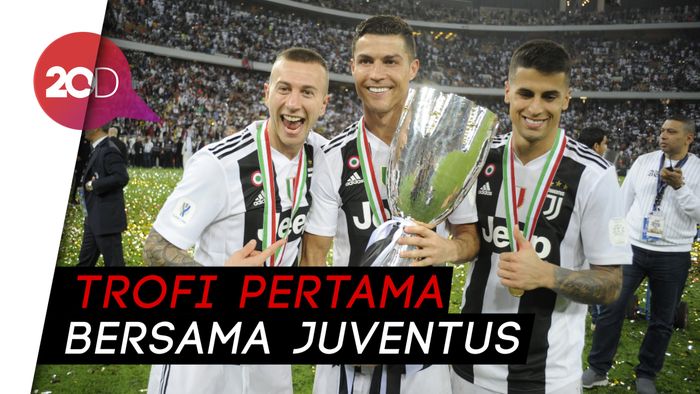 Cristiano Ronaldo Memang Beda