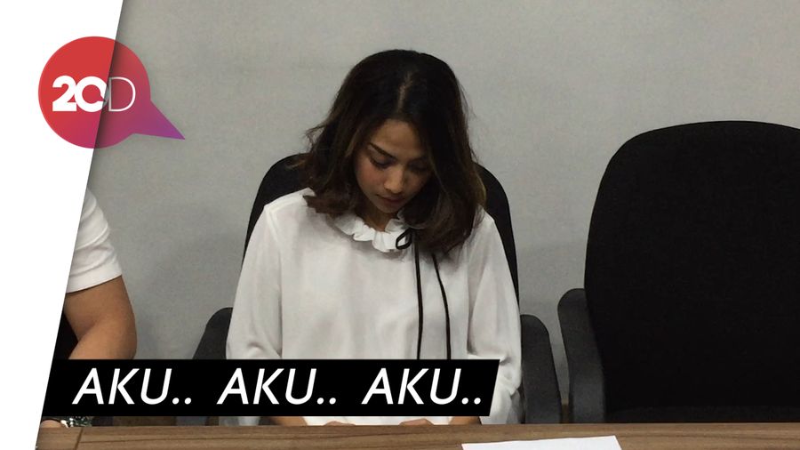 Posting Foto Vanessa Angel Terisak, Pacar Ikut Sedih