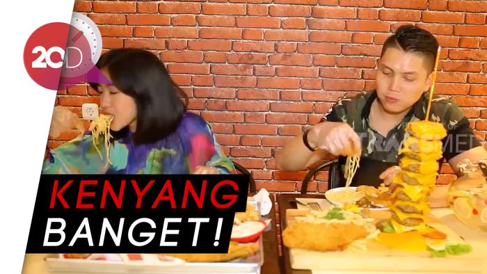  Klenger! Ditantang Mukbang Seafood Plater dan Jumbo Cheesemeat
