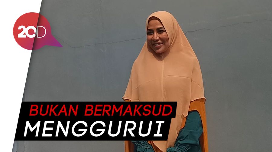 Cinta Penelope Bicara Fenomena Artis Lepas Hijab dan Prostitusi
