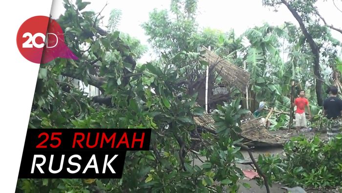 Puluhan Rumah di Probolinggo Rusak Diterjang Puting Beliung