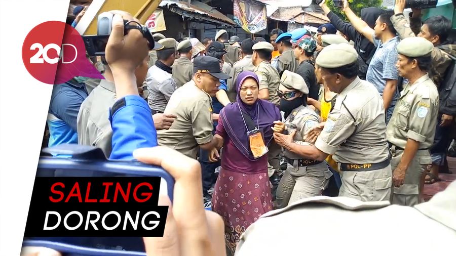 Penertiban Pedagang Stasiun Ponorogo Berlangsung Ricuh
