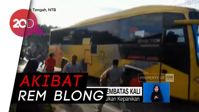 Rem Blong Saat Nanjak, Bus Tabrak Tembok Pembatas Kali