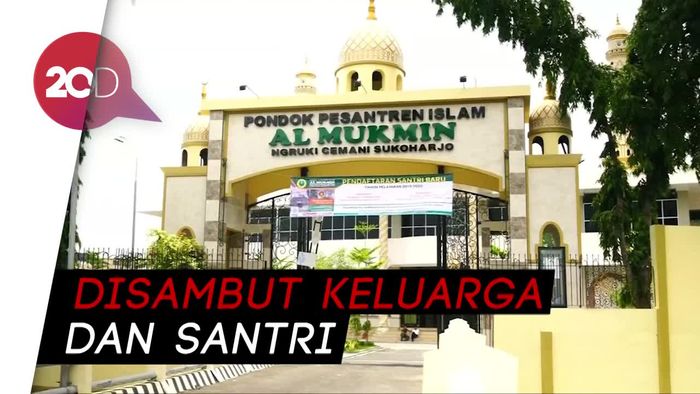 Ponpes Al-Mukmin Bersuka Cita Sambut Kebebasan Baasyir