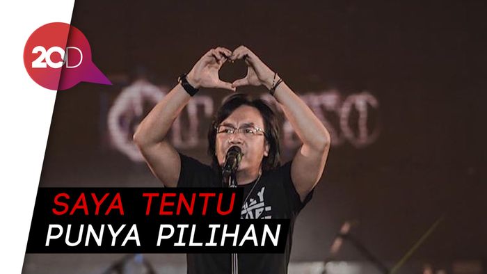 Ari Lasso Minta Foto Dua Jarinya Tak Perlu Diramaikan