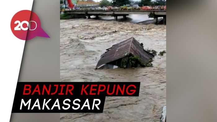 Gambaran Kengerian Banjir Bandang di Makassar