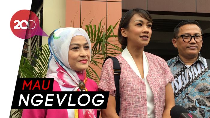 Perceraian Tak Menghambat Melanie untuk Berkarya