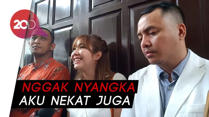 Terisak, Gisel Curhat Pasca Resmi Cerai dari Gading