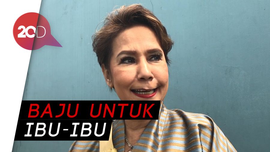 Lama Tak Terlihat, Debby Sahertian Sibuk Fashion Show di Jepang
