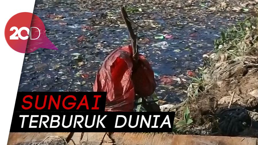 Media Internasional Soroti Lautan Sampah Sungai Pisang Batu