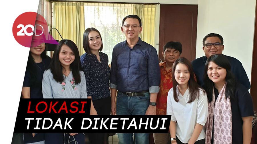 Momen Ahok Nyanyi Bareng Puput Viral di Media Sosial