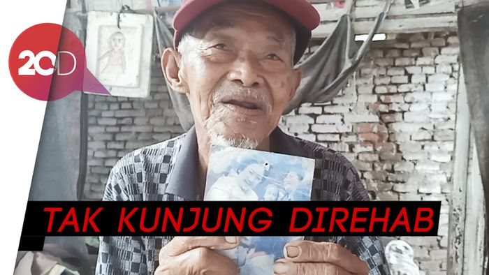 Potret Kehidupan Sang Legenda Tinggal di Istana Reyot