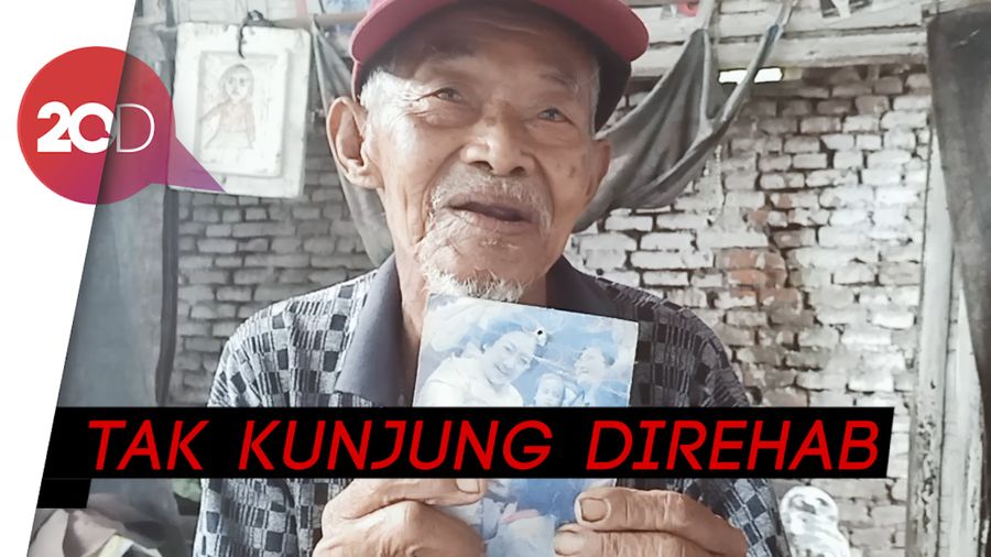 Potret Kehidupan Sang Legenda Tinggal di Istana Reyot