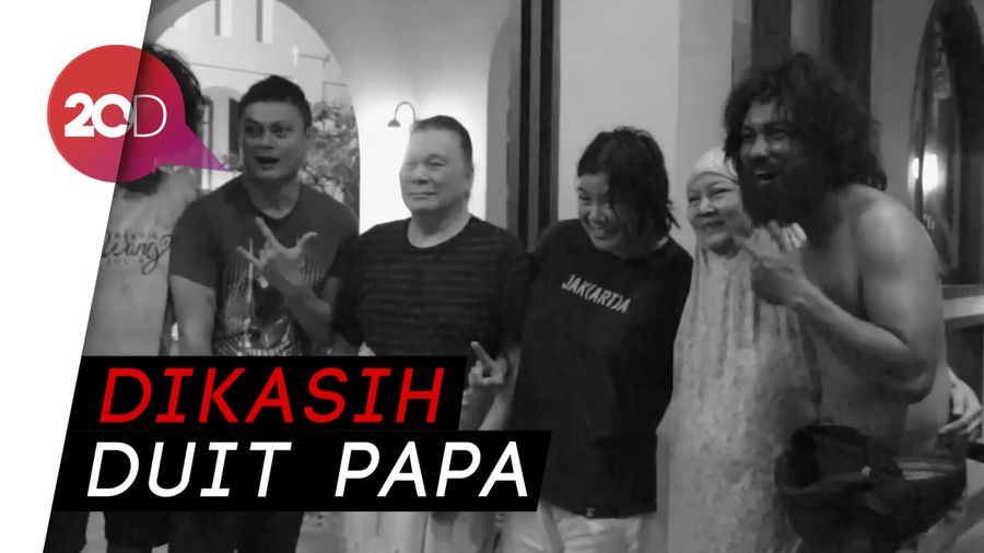 Ada-ada Saja Baim-Paula Ngerjain Orang Tuanya dengan Dandan Orang Gila