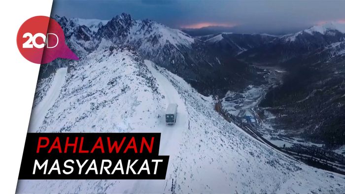 Rute Maut Pengantar Paket di China, Bertaruh Nyawa