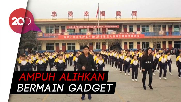 Tarian Modern Geser Tradisi Senam di Sekolah China