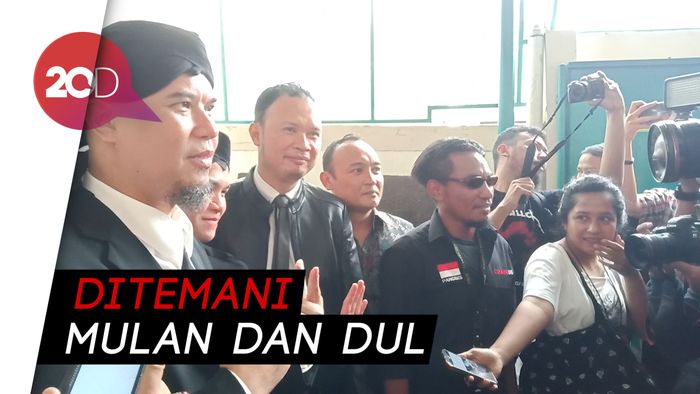 Gaya Ahmad Dhani Jelang Sidang Putusan