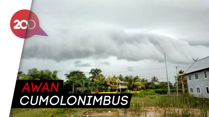 Awan Tsunami Kembali Membentang di Langit Sulsel