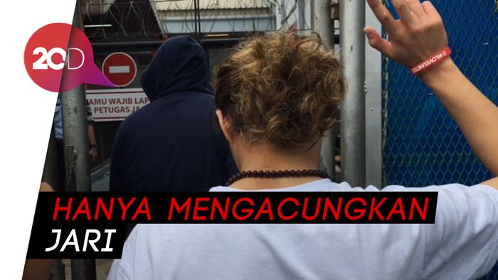 Jenguk Dhani di Cipinang, Dul Tak Banyak Bicara