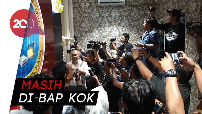 Usai Diperiksa, Vanessa Angel Hampir Pingsan dan Dilarikan ke RS