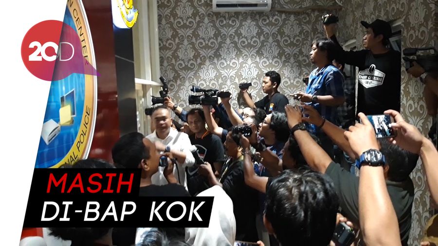 Usai Diperiksa, Vanessa Angel Hampir Pingsan dan Dilarikan ke RS