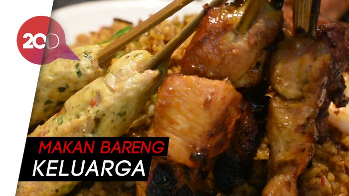 Makan Besar! Nasi Goreng NKRI dan Ayam Goreng Kalasan