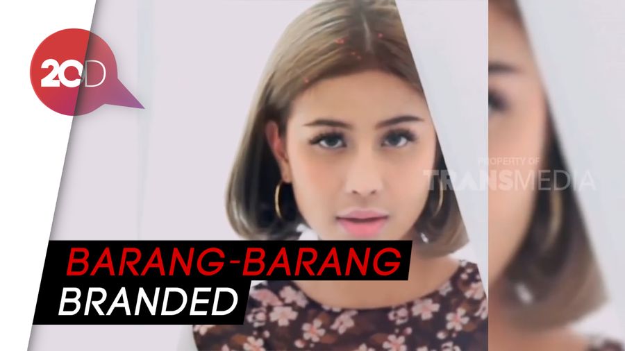 Makin Tenar, Penampilan Awkarin Makin Stylish dan Berkelas