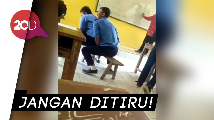 Miris! Siswa Asik Main Kuda-kudaan Saat Guru Mengajar