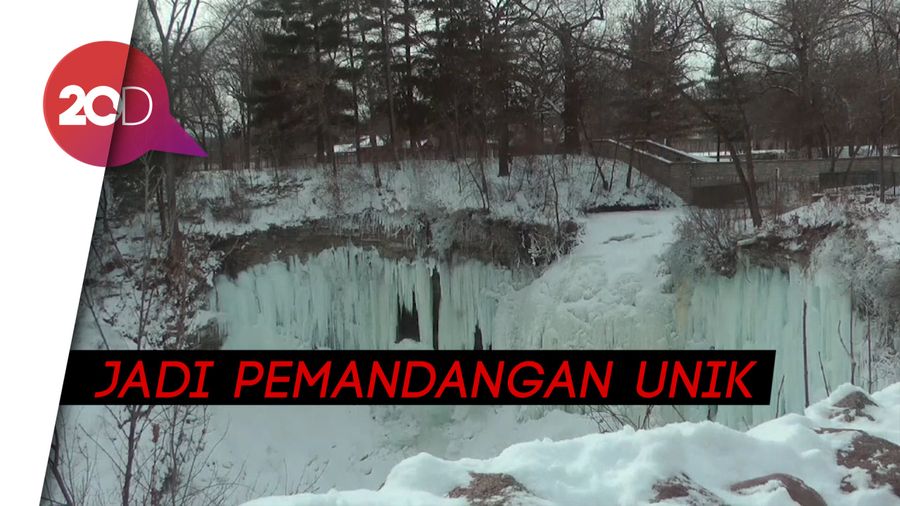  Air Terjun Membeku jadi Daya Tarik Wisata