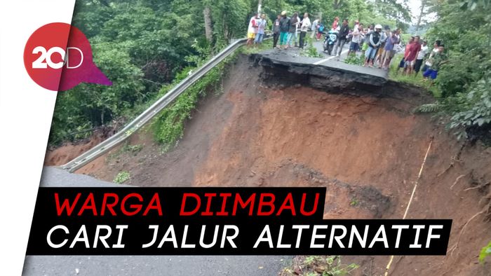 Bak Jurang, Jalan Lahat-Pagar Alam Menganga Akibat Longsor