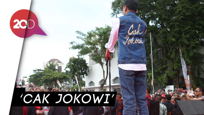 Kampanye di Surabaya, Jokowi Sapa Pendukungnya