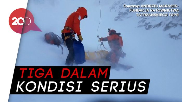 Penyelamatan Lima Orang Tertimbun Longsor Salju