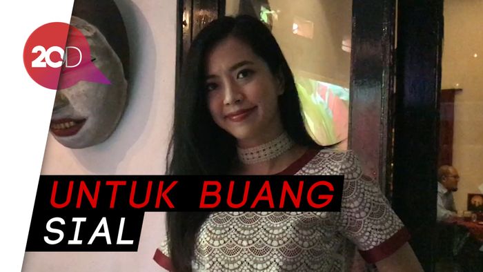 Jelang Imlek, Yeslin Wang Beli Baju Baru dan Potong Rambut