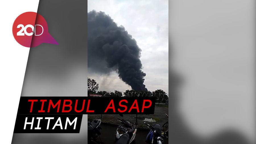 Kawasan Pertamina di Balongan Terbakar!