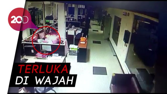 Duar! Ponsel Pegawai Pemprov Riau Tetiba Meledak saat Di-charge