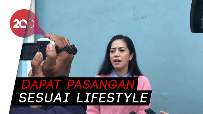 Dear Delon, Ada Pesan dari Yeslin Wang untuk Kamu Nih!